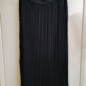 Magic Black Pleated Maxi Skirt